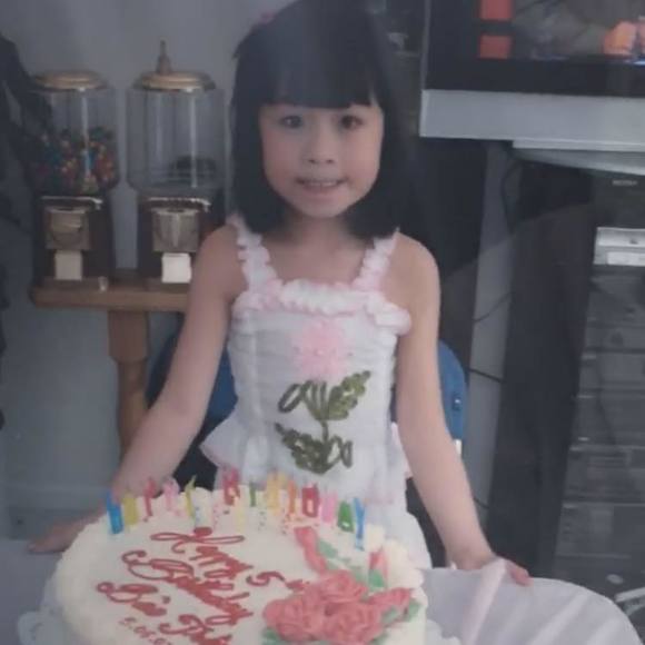 Meet your Posher, Camille - Picture 1 of 1